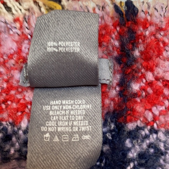 Aerie plaid shawl/scarf - Picture 4 of 4